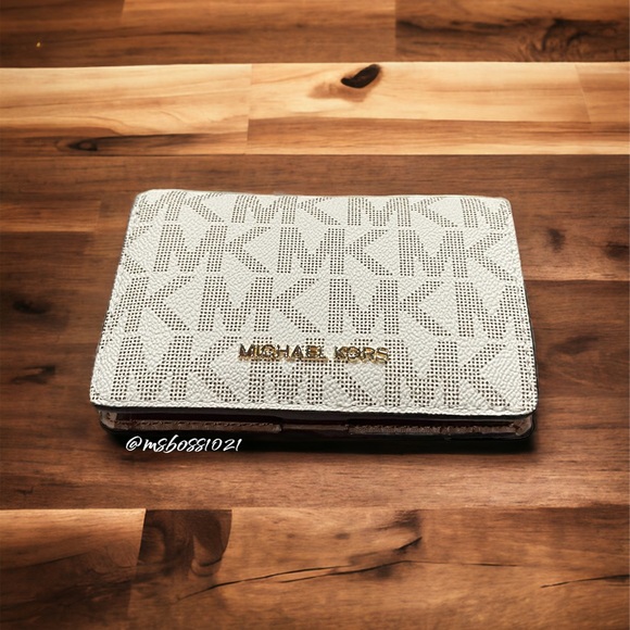 Michael Kors Medium Slim Bifold Wallet in Vanilla/Soft Pink BRAND NEW - Picture 4 of 5